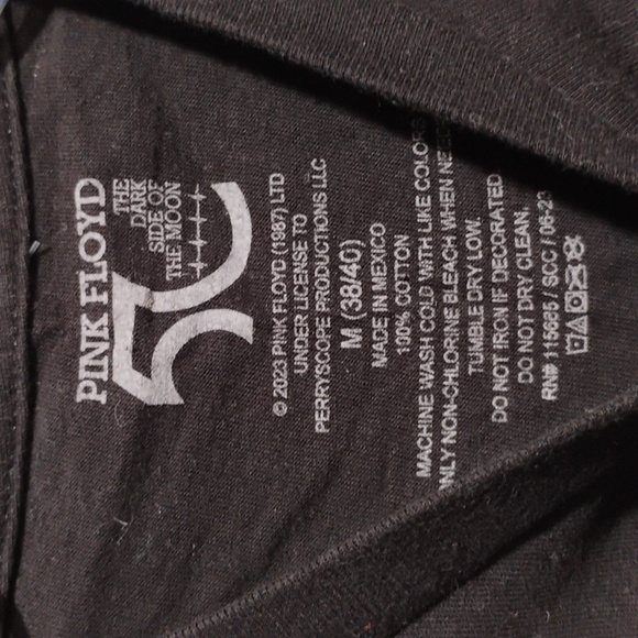 SALE! NWOT Pink Floyd The Dark Side Of The Moon Shirt Sz.M Unisex (X-60 CRATE) - Picture 3 of 4